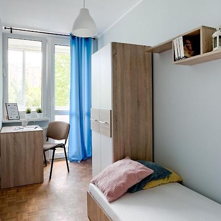 Krzywon 8 Rooms Varsavia Esterno foto