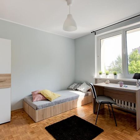 Krzywon 8 Rooms Varsavia Esterno foto
