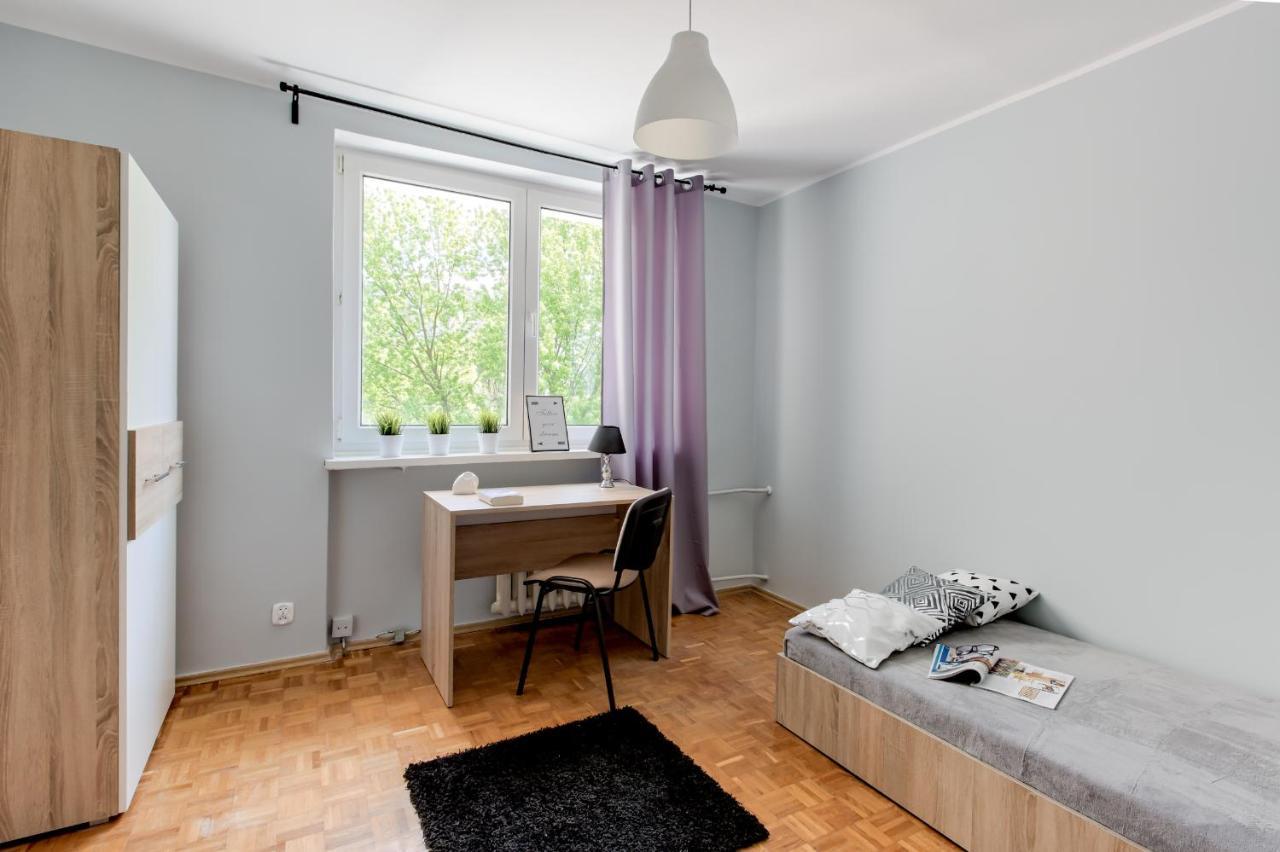 Krzywon 8 Rooms Varsavia Esterno foto
