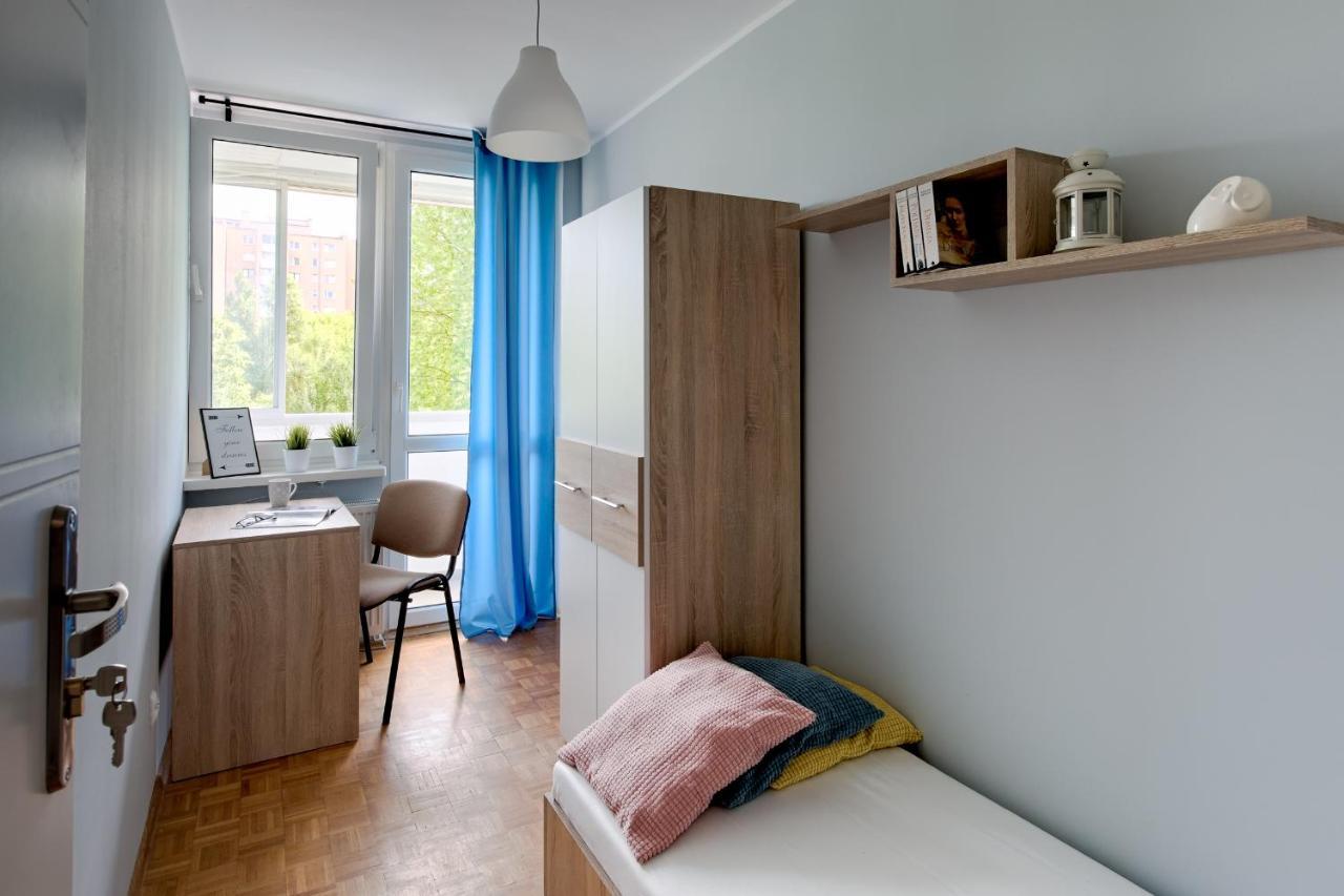 Krzywon 8 Rooms Varsavia Esterno foto