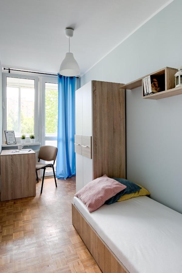 Krzywon 8 Rooms Varsavia Esterno foto