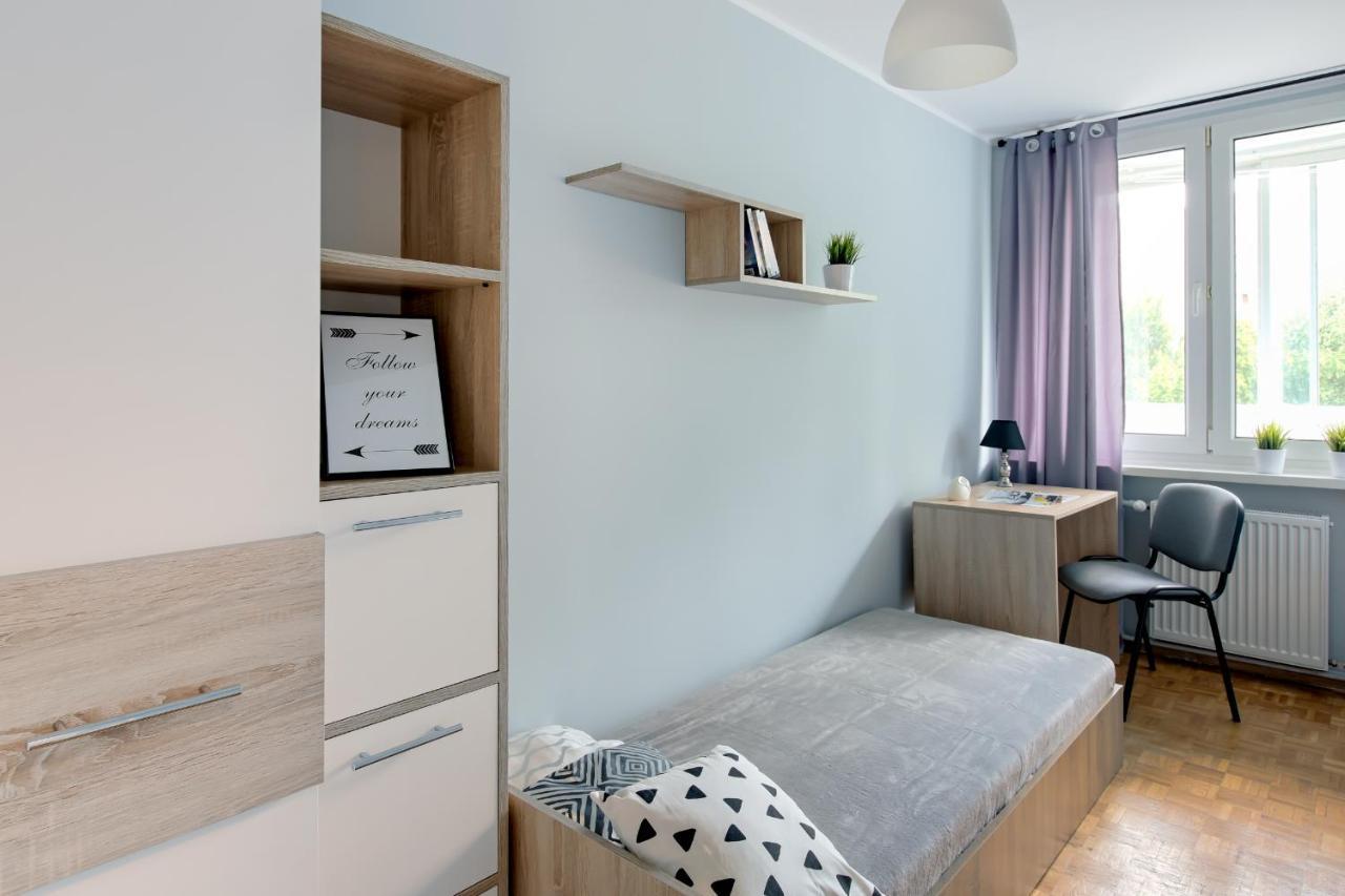 Krzywon 8 Rooms Varsavia Esterno foto