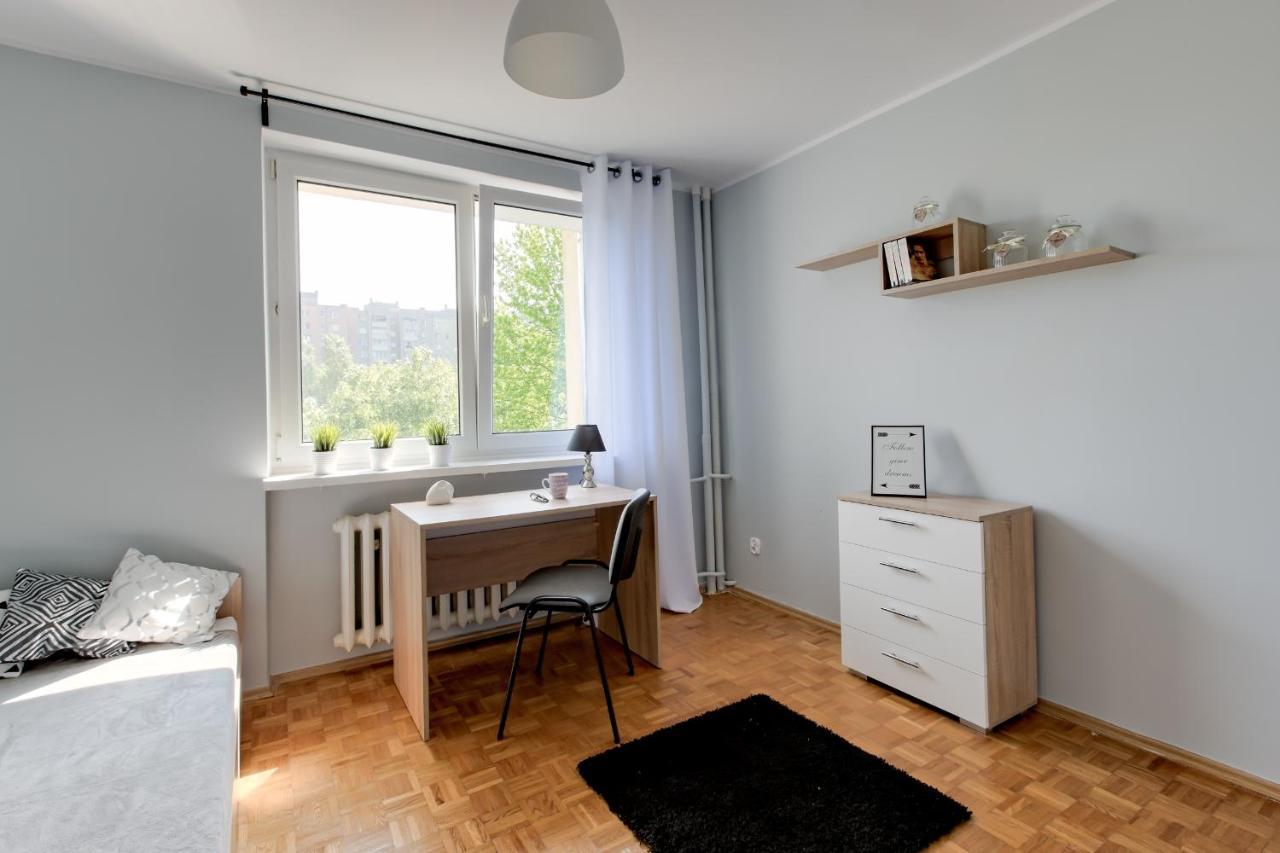 Krzywon 8 Rooms Varsavia Esterno foto